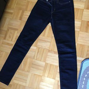 Levis Shaping skinny jeans